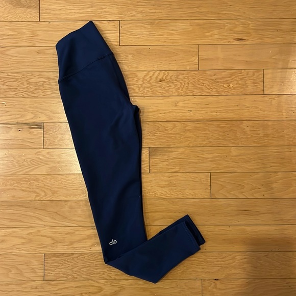 Alo High Waist Airbrush Legging - Navy - Picture 2 of 4